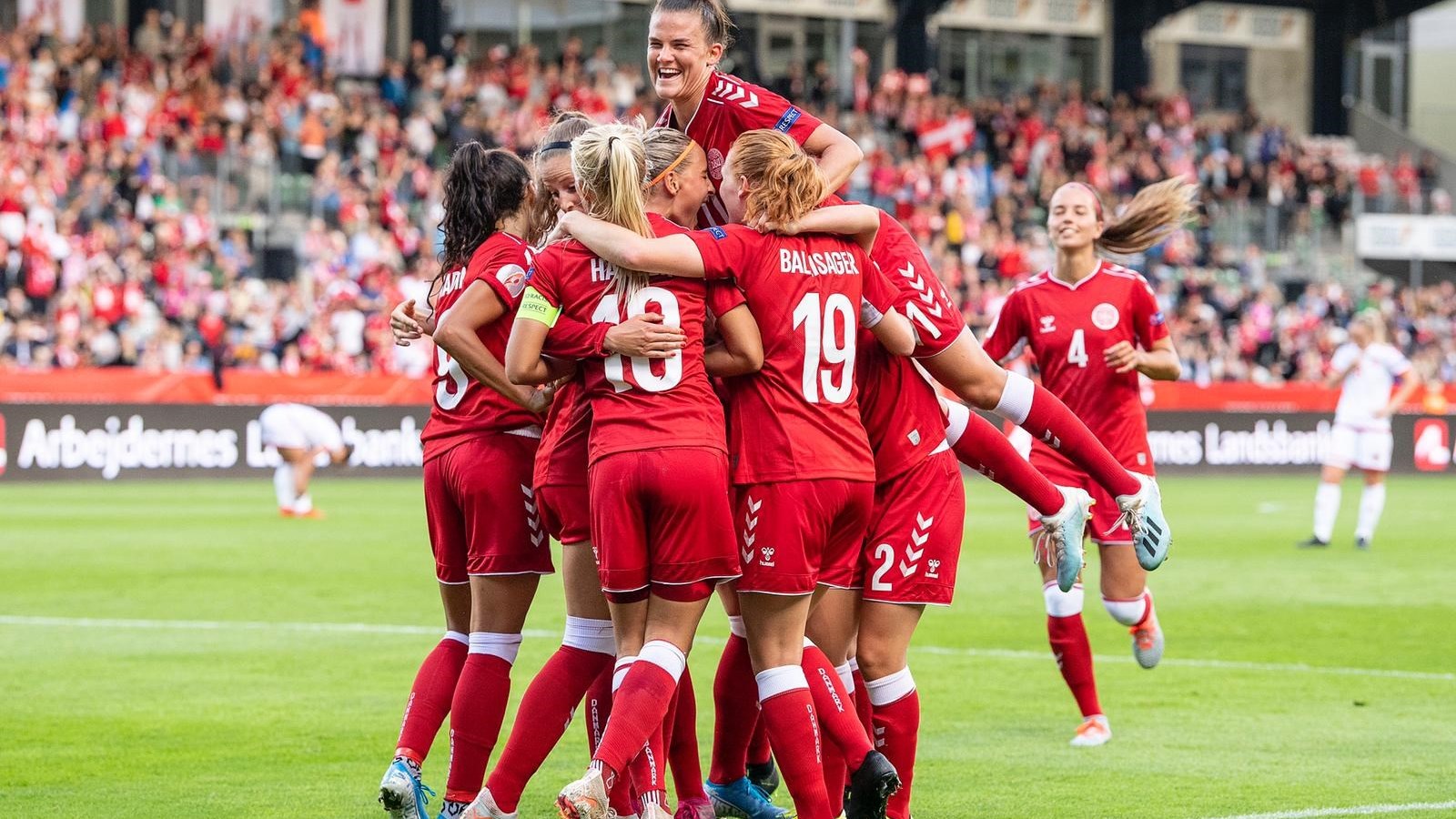 Kvindelandsholdet besejrer Malta 8-0 i perfekt start på EM-kval