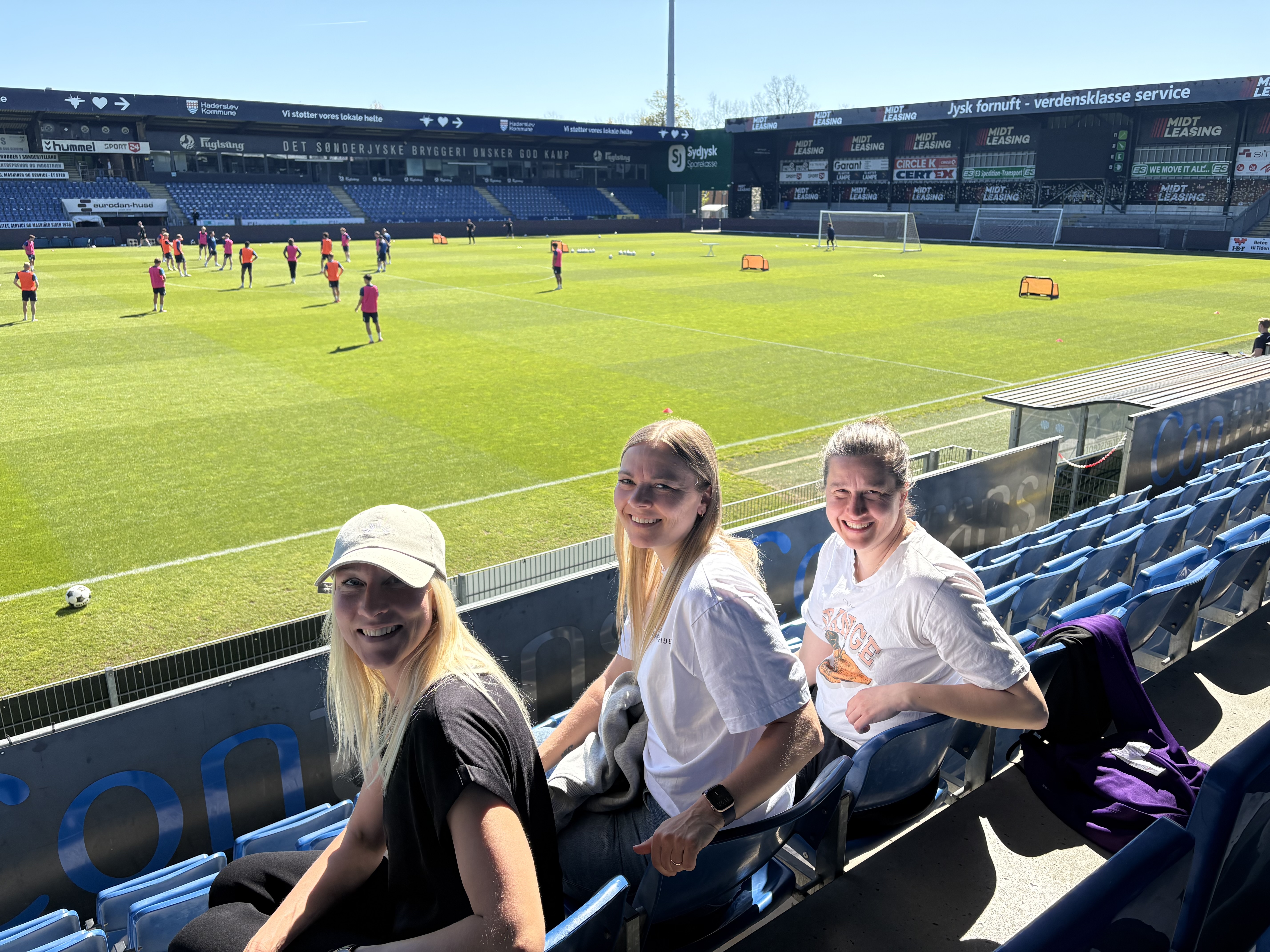 Trænere henter ny viden på tværs af dansk fodbold